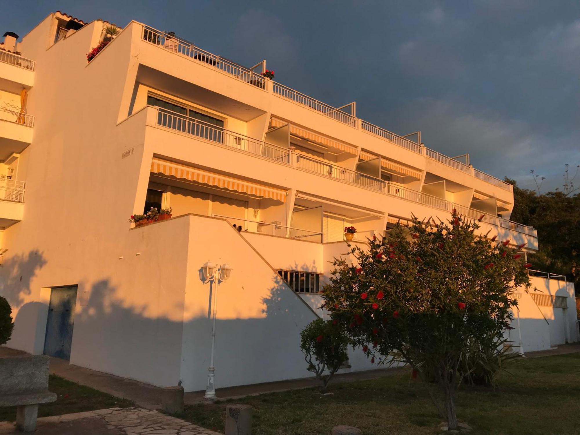 Apartamento Con Piscina - Tossa - Magnificas Vistas Al Mar Girona Kültér fotó